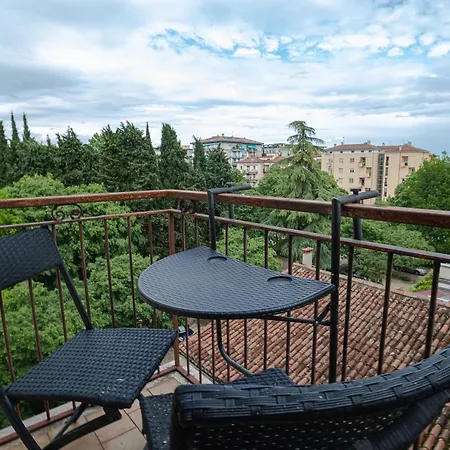 Juliet 3 * Verona