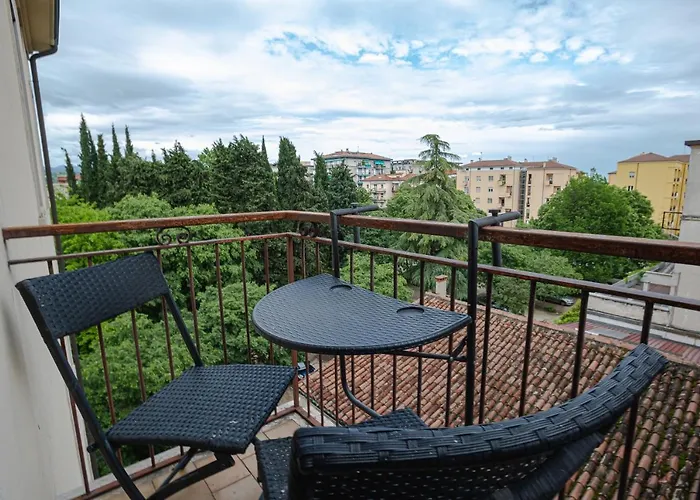 Juliet 3 * فيرونا